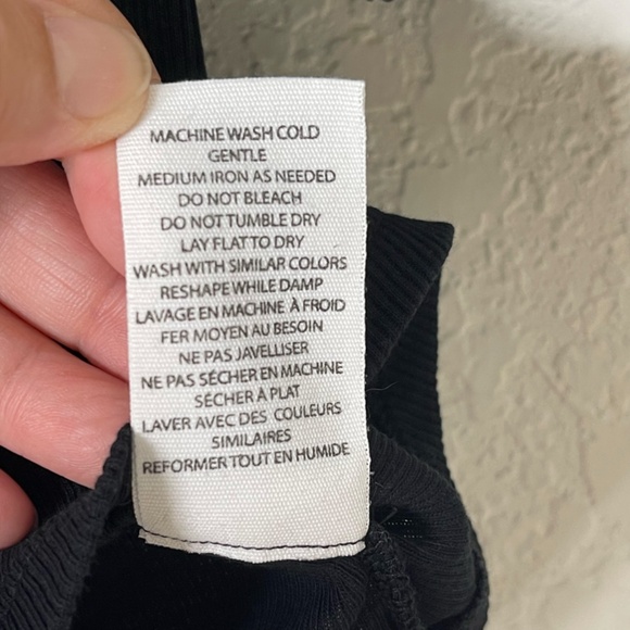 Ulla Johnson Puff Sleeve Top Size Small Black 1/4 Snaps Ribbed body - Picture 10 of 10